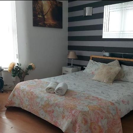 Spacious Double Room In Anfield リヴァプール エクステリア 写真