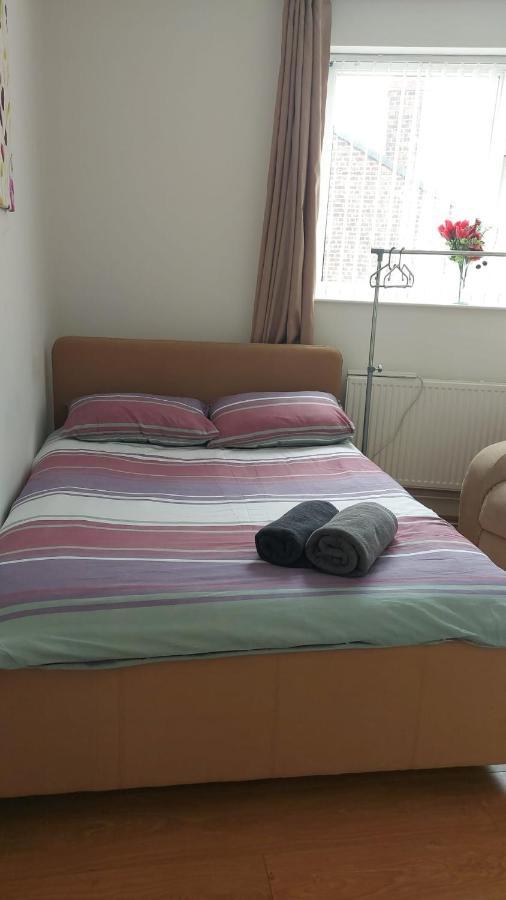 Spacious Double Room In Anfield リヴァプール エクステリア 写真