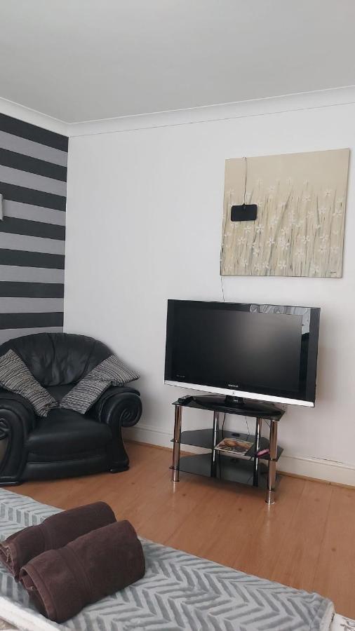 Spacious Double Room In Anfield リヴァプール エクステリア 写真