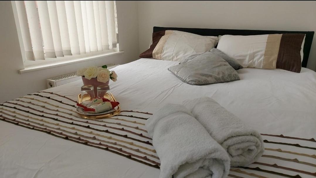 Spacious Double Room In Anfield リヴァプール エクステリア 写真
